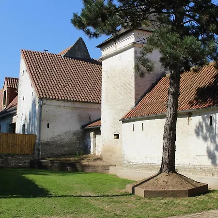 Le Pigeonnier * Campagne-les-Guines